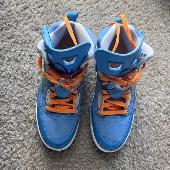Authentic rare jordan spizike size 8